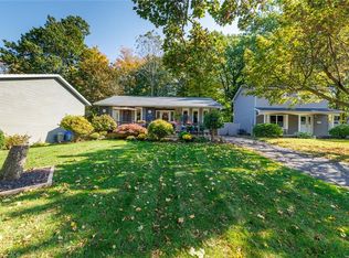 24 Inglewood Ct, Grimsby, ON L3M 4S2