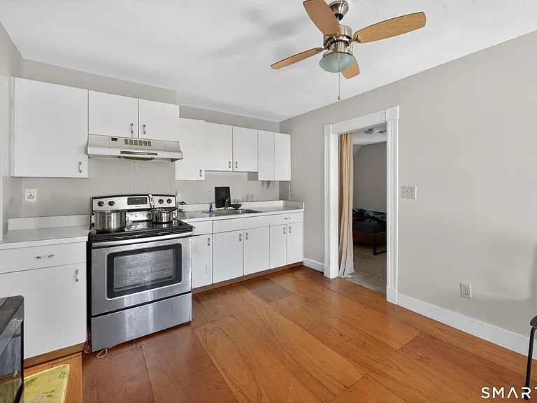 62 Lawrence St #3 — Photo 9