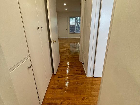 4th image of 550 N Flores St