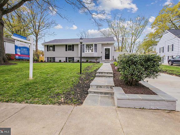 4th image of 8416 Crossley Pl