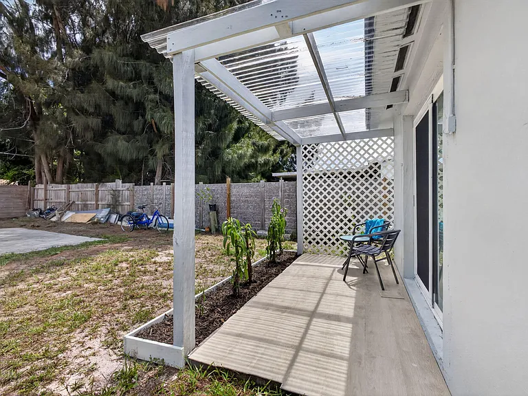 140 W 31st Ct — Photo 37