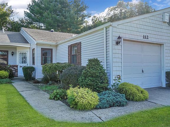 2nd image of 112 Knolls Dr #112