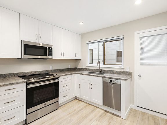 3rd image of 1260 16th Ave #1