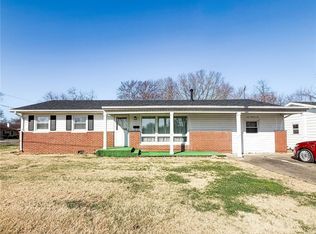 1202 N 10th St, Marshall, IL