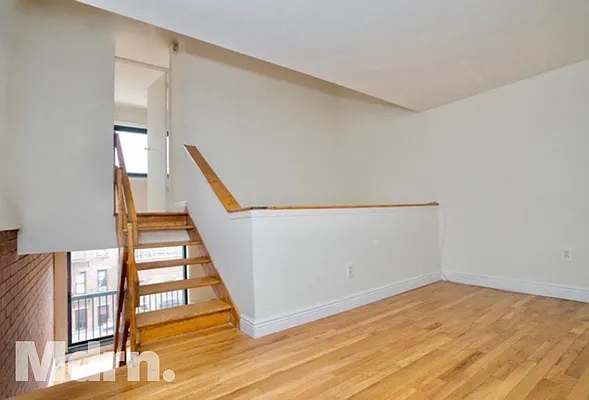 Rented by Mdrn Residential | media 36