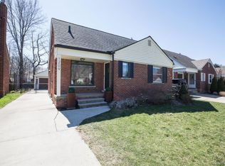 1209 Brys Dr, Grosse Pointe Woods, MI 48236