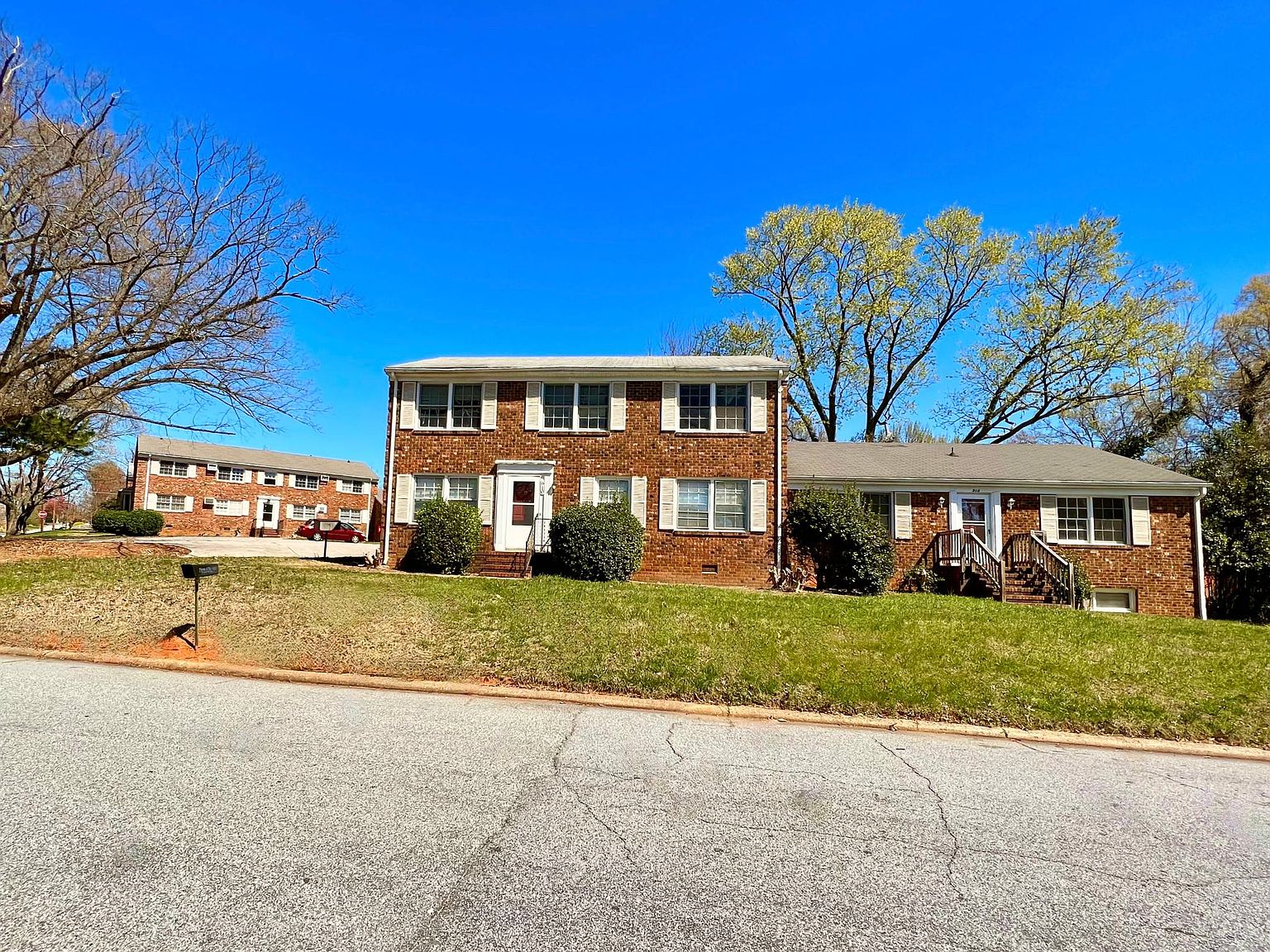 911 W Bessemer Ave, Greensboro, NC 27408 Zillow