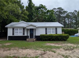 618 Saint Marys Dr, Waycross, GA 31501