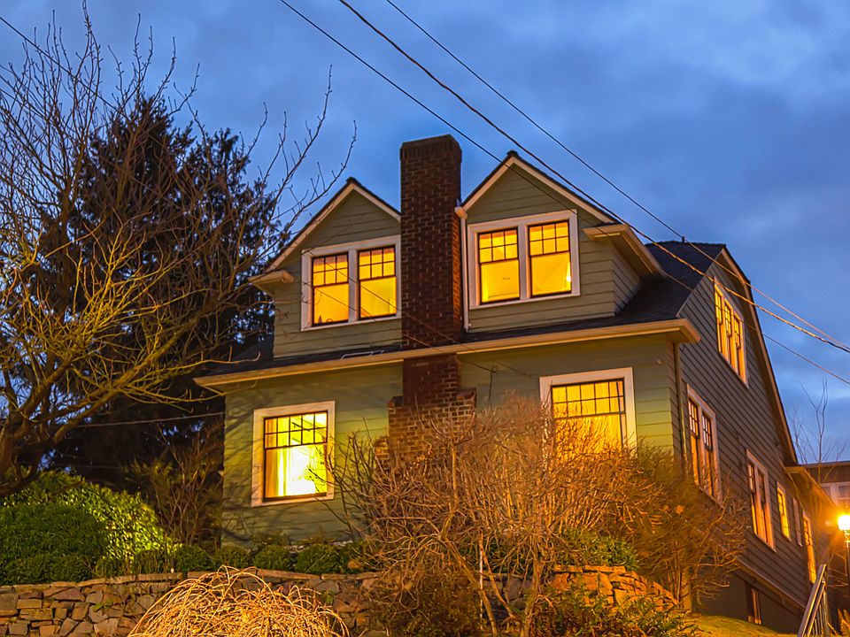 1st image of 114 Queen Anne Dr