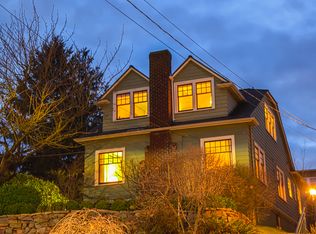 114 Queen Anne Dr, Seattle, WA 98109