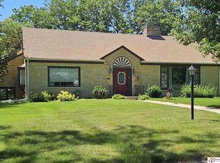 803 N 7th St, Beatrice, NE 68310