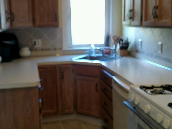 4th image of 2117 Biddle St