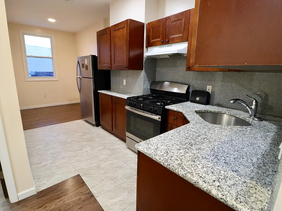 6940 Cooper Ave #2LFT