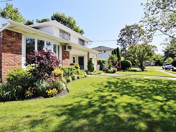 4th image of 2455 Cliff Ln
