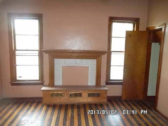 2nd image of 1001 Vine St