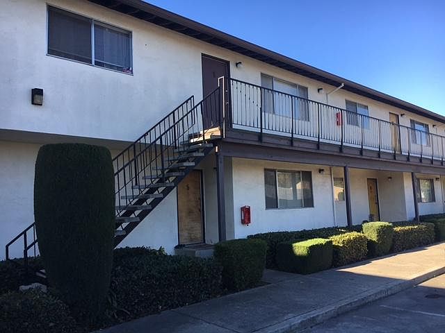 2nd image of 21565 Banyan St APT 5