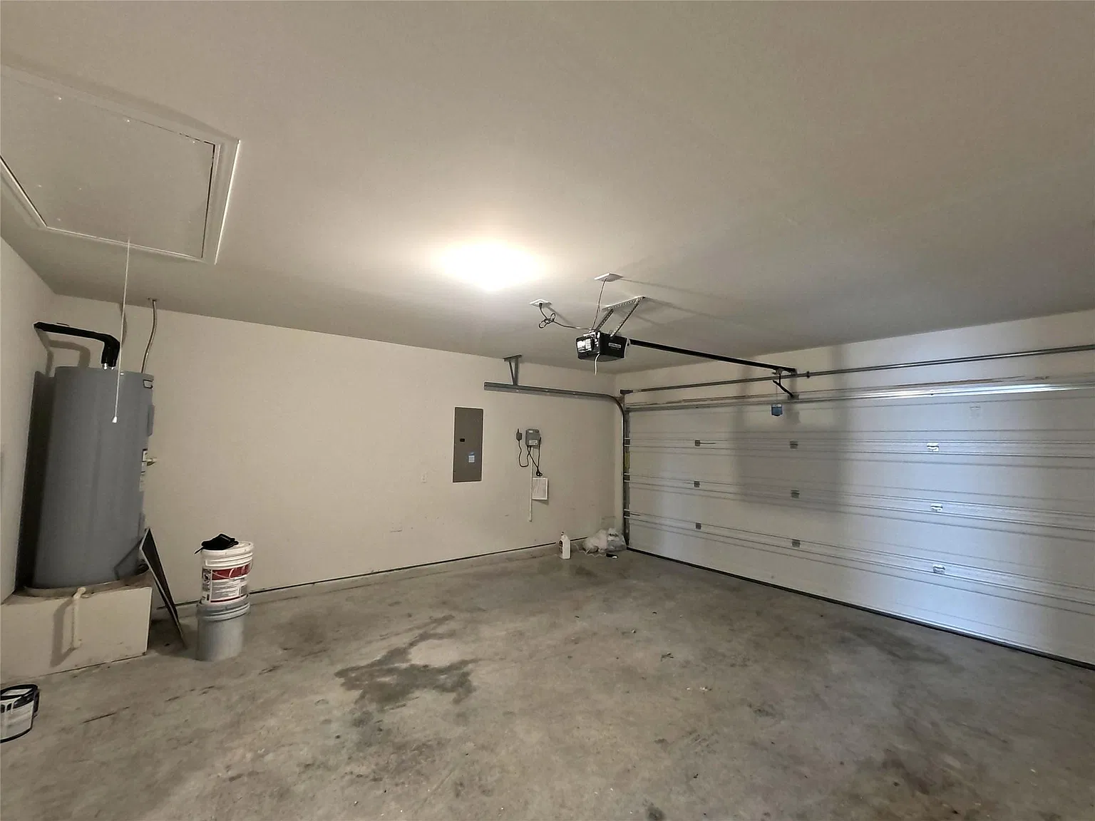 3 bed, 1450 sqft, $2,200 — Photo 4