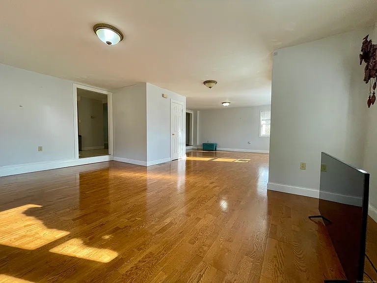70 Grimes Rd — Photo 6