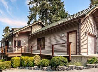 7030A N Mercer Way, Mercer Island, WA 98040