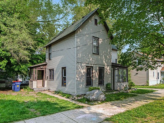 2nd image of 1349 Maude Ave NE