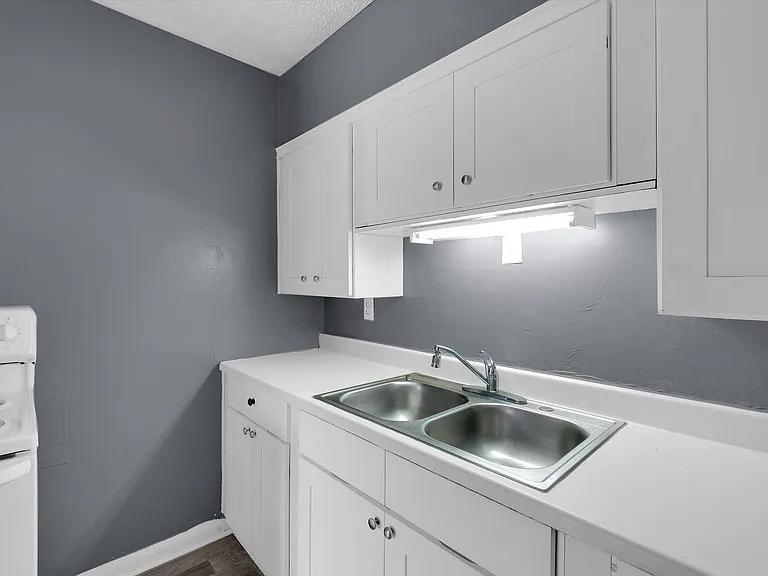 Cedar Chase Apartments — Photo 53