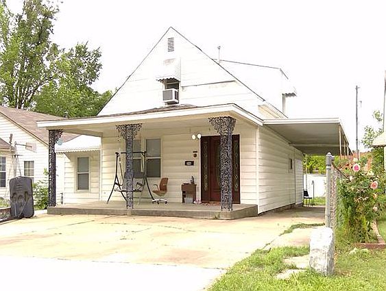1st image of 246 S 67th Ave E