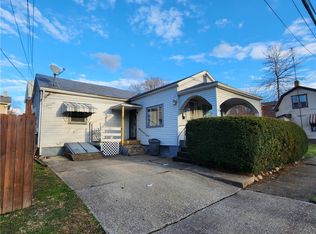 1327 4th Ave, New Brighton, PA