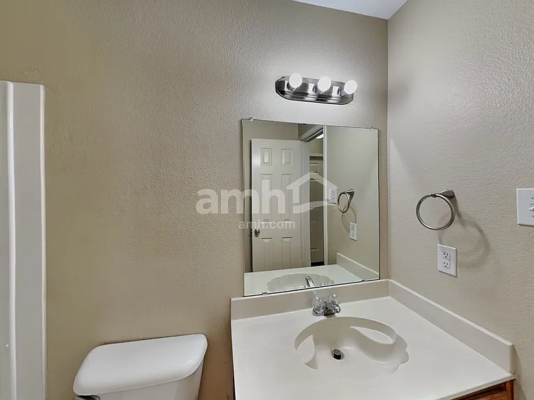 1704 Diamond Lake Trl — Photo 15