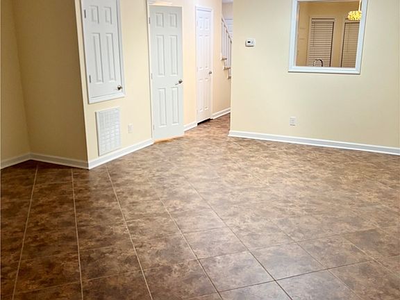 5th image of 174 Aloha Dr