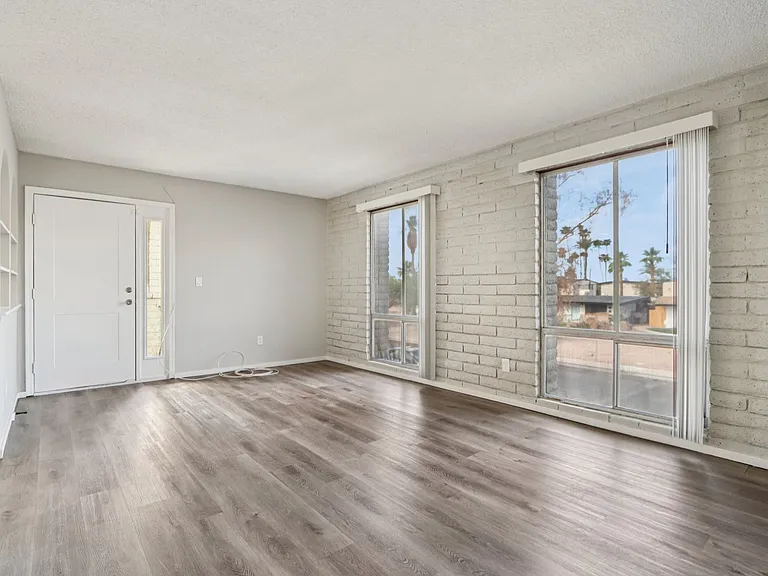 407 N Williams — Photo 39