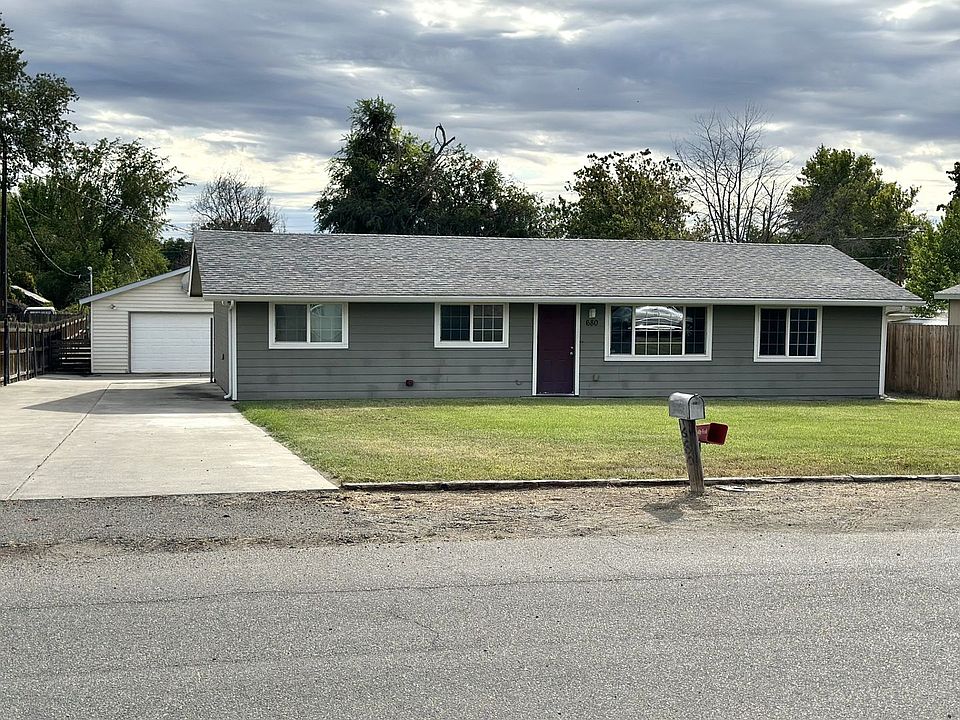 1st image of 680 S 41st Ave