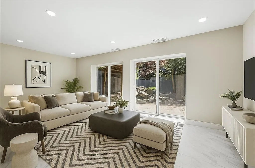 2 bed, 1.5 bath, 1352 sqft, $3,000 — Photo 4