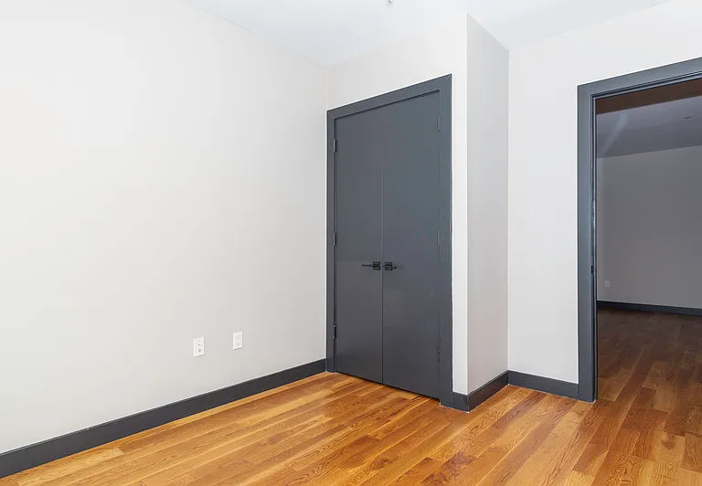 2823 Snyder Ave #4B — Photo 9