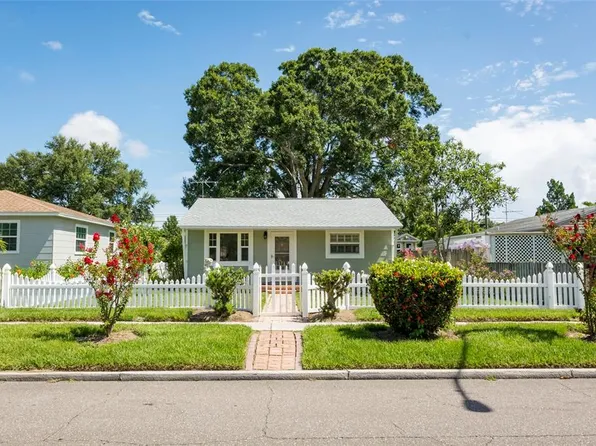 835 49th Ave N, Saint Petersburg, FL 33703