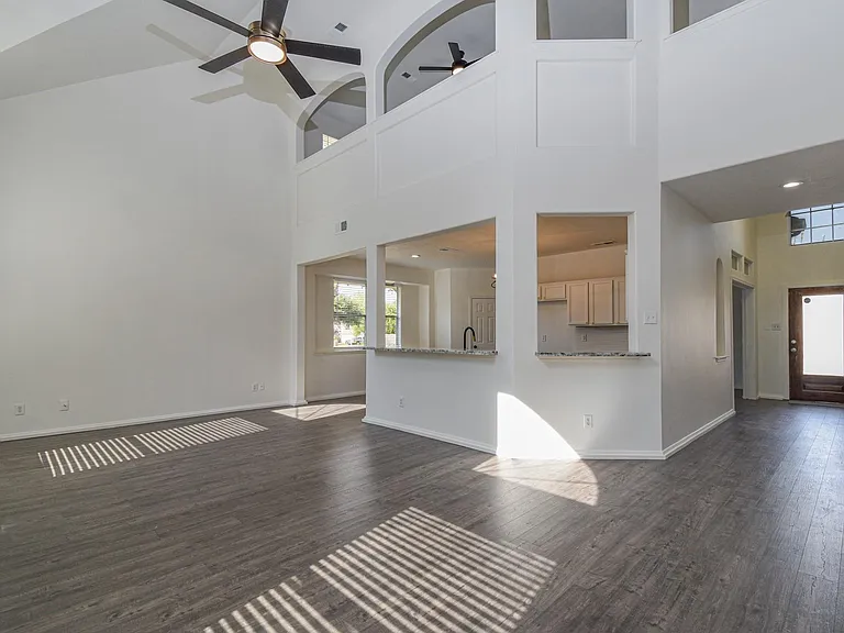 30611 Country Meadows Dr — Photo 8
