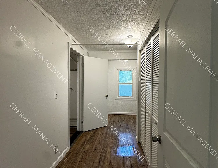 1097 E Schumacher St — Photo 15