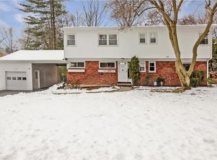 27 Winslow Rd, White Plains, NY 10606