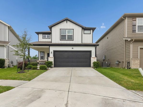 14507 Maple Field Dr