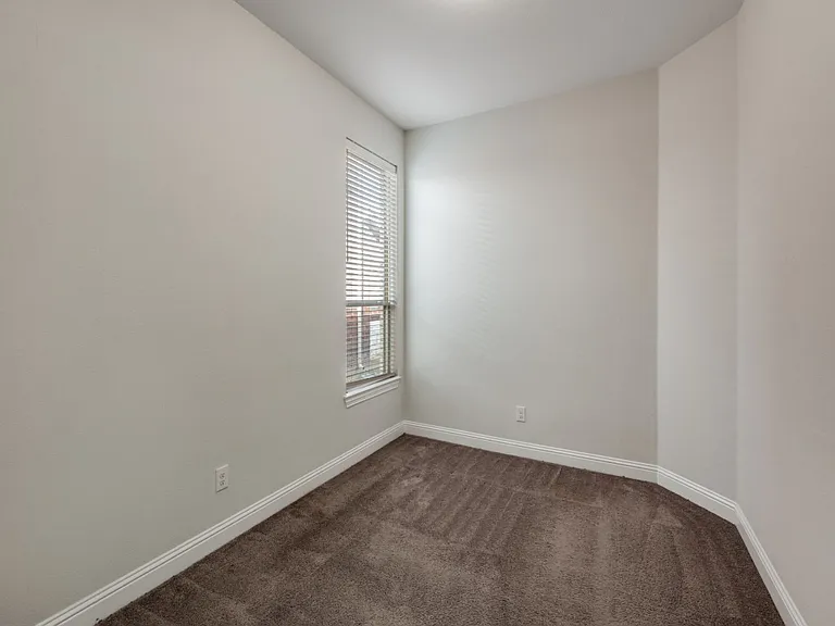 2152 Bailey St — Photo 10