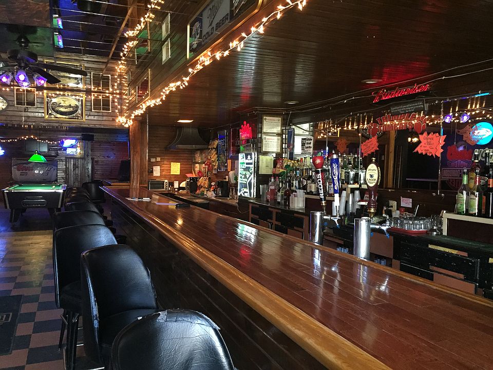 1st image of 17 West Main Street