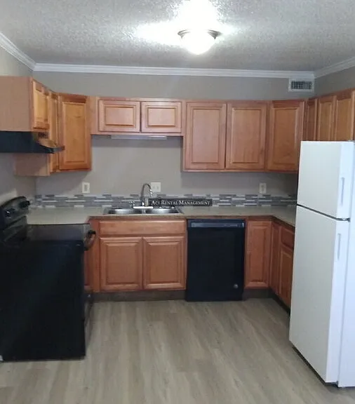 204 10th St #30 — Photo 2