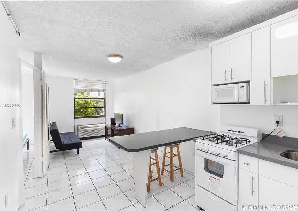 1st image of 710 Washington Ave APT 307