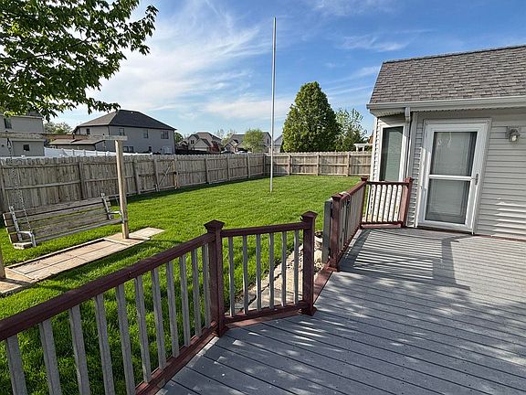 4th image of 8229 Astoria Hl