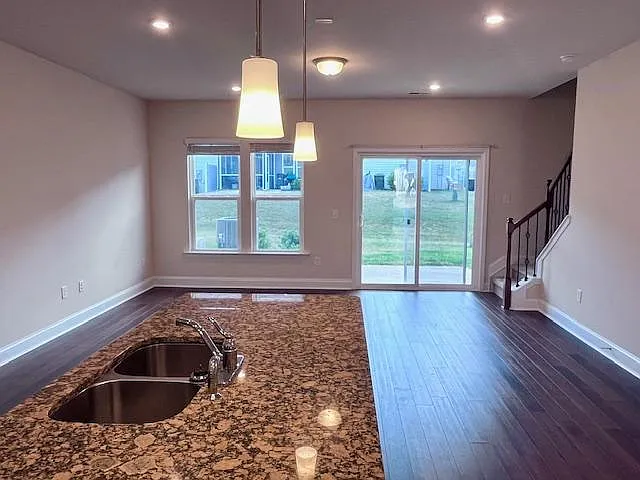 125 Woodford Reserve Ct — Photo 11