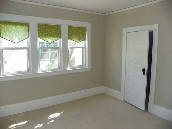 5th image of 4222 Dupont Ave N
