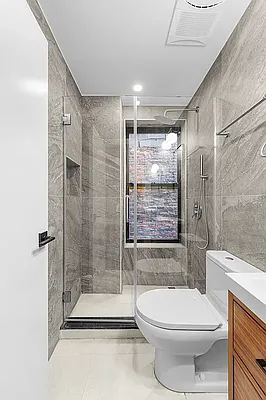 Bathroom, photo 2