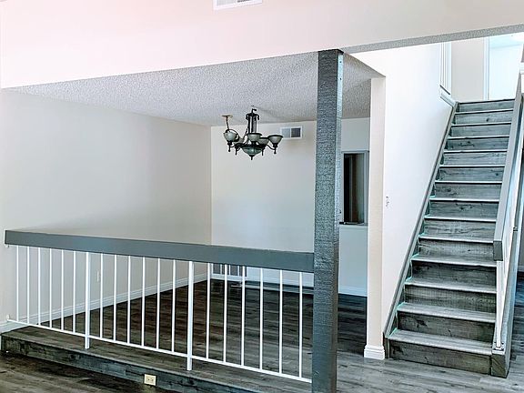 New paint and new floors!