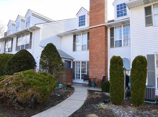 30 The Rise, Warwick, NY 10990