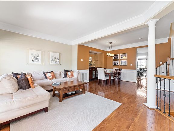 5th image of 22019 Dilworth Sq