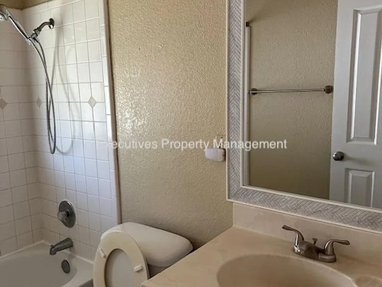 1103 Acapulco Ct — Photo 25